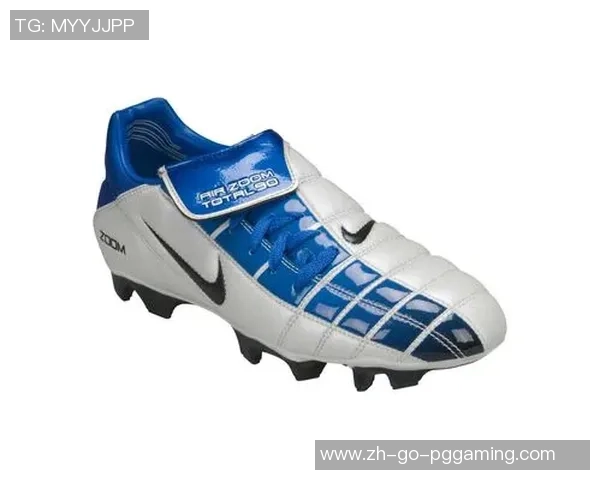 足球鞋写真展现运动激情与时尚风采的完美结合